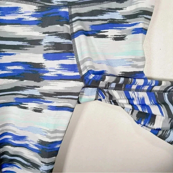 Aerie Womens Size Medium Activewear Compression Capri Legging - Picture 7 of 13